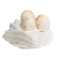 Dekoracje cukrowe - gniazdka wielkanocne z jajkami biało-złotym