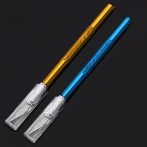 Skalpel cukierniczy aluminiowy z ostrzem ze stali nierdzewnej